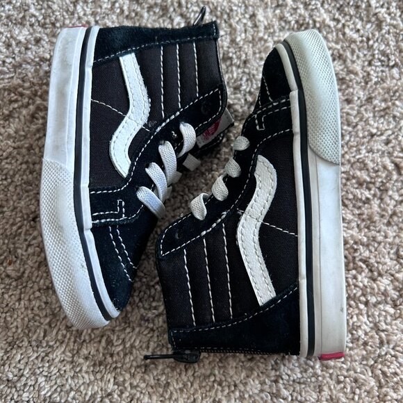Vans Sk8-Hi Black Skate Side Zip Sneaker - Toddler 5.5 - Picture 2 of 8